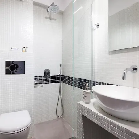 Minavra Hotel 2*